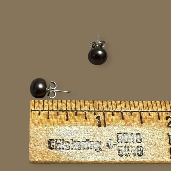 Elegant Gray Black Freshwater Pearl Stud RGF Sterling Silver Earrings - Picture 6 of 11